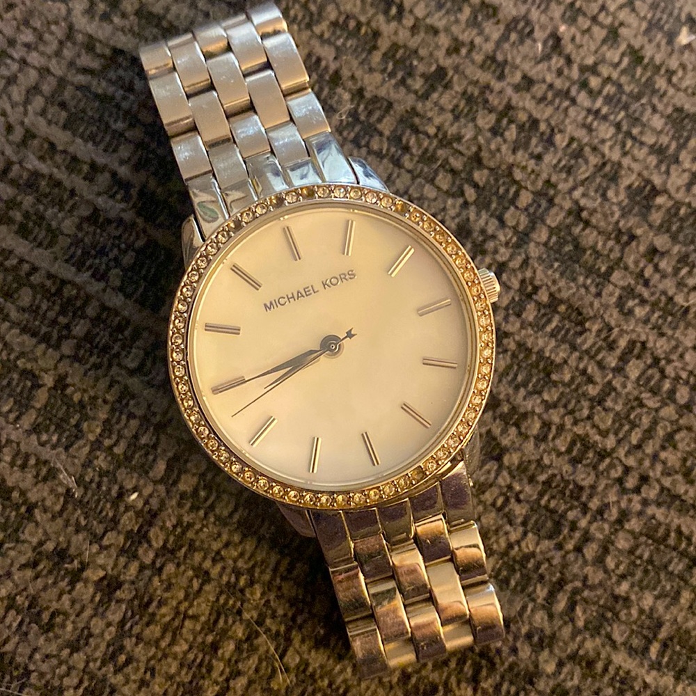 MICHAEL KORS - Petite Darci Quartz Silver Dial Watch